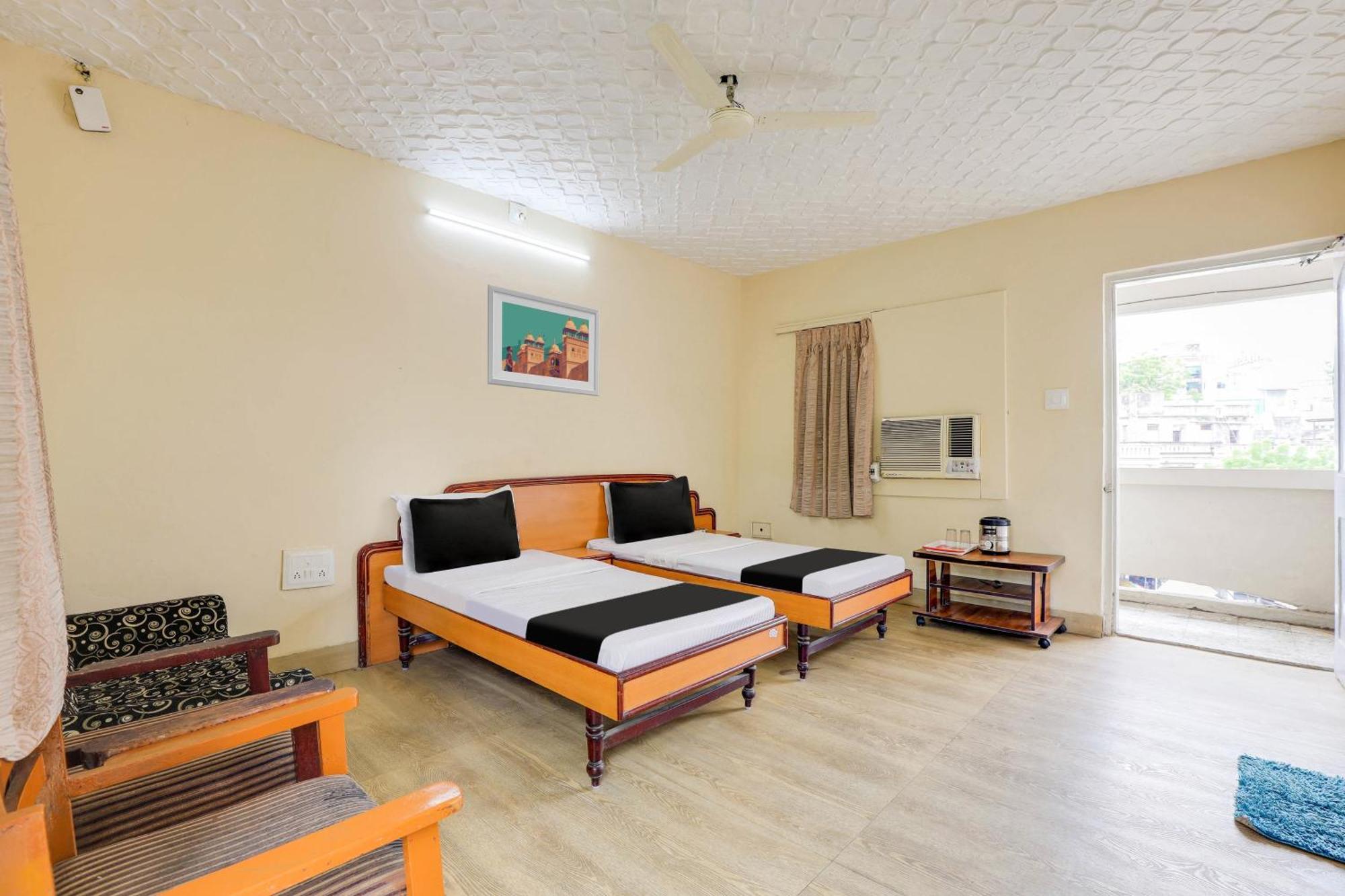Hotel O Ellis Ahmedabad Exterior foto